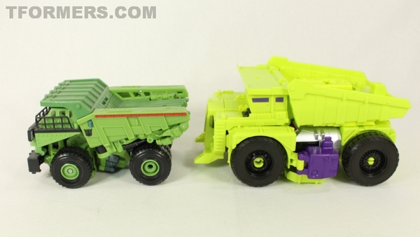 Hands On Titan Class Devastator Combiner Wars Hasbro Edition Video Review And Images Gallery  (96 of 110)